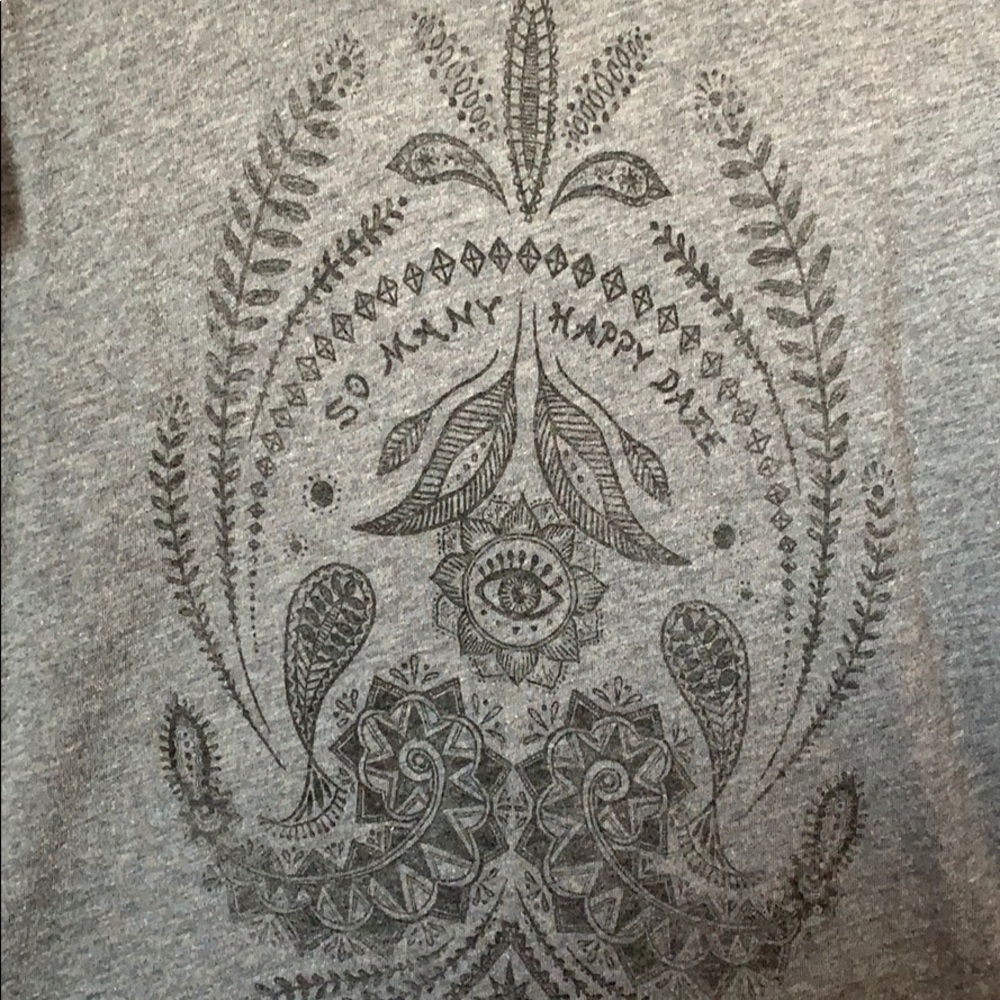 Hollister Happy Daze T-shirt - Picture 2 of 2